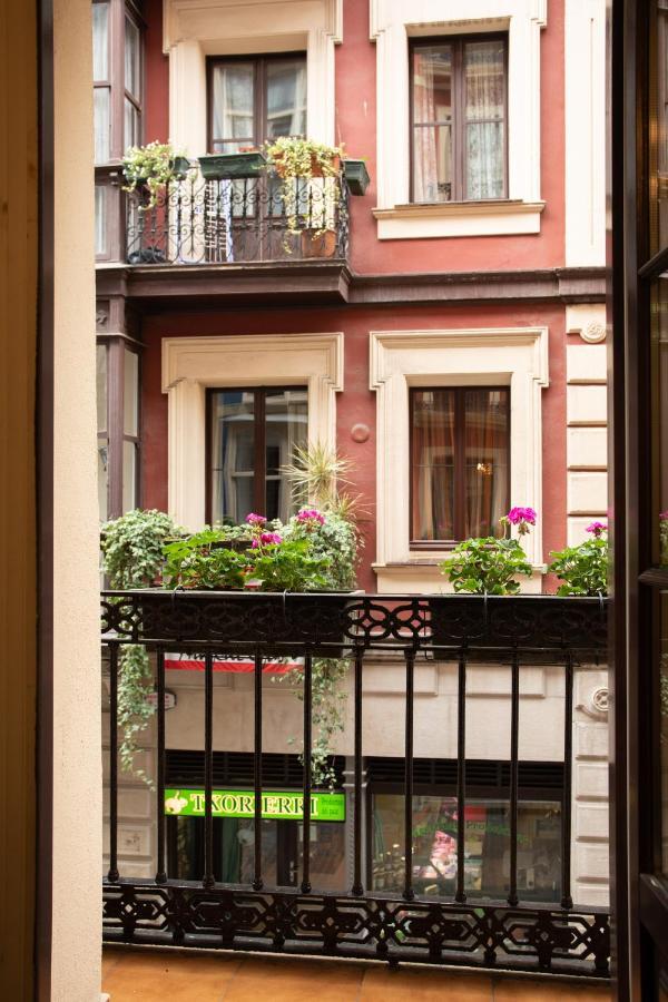 Апартаменти Acogedor Apartamento En El Centro Del Casco Viejo Більбао Екстер'єр фото