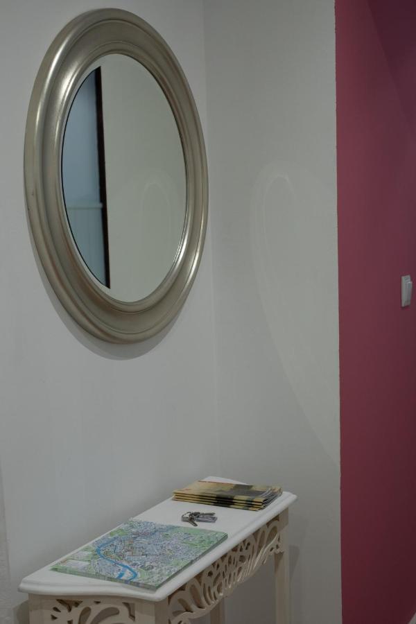 Апартаменти Acogedor Apartamento En El Centro Del Casco Viejo Більбао Екстер'єр фото
